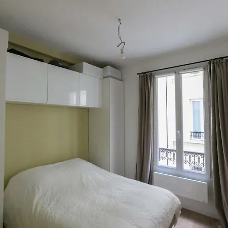 Pleasant T2 With View Near Montmartre פריז