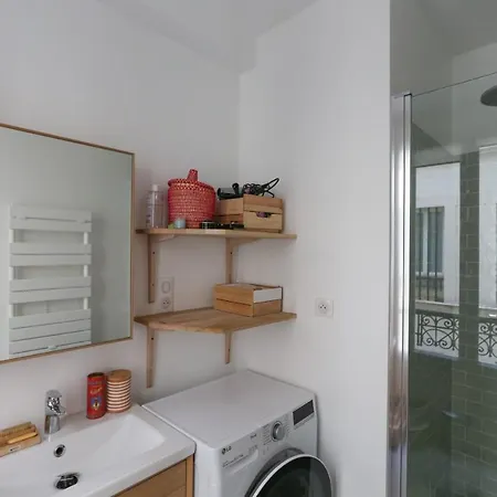 דירה Pleasant T2 With View Near Montmartre פריז